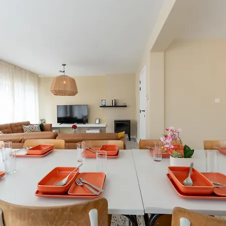 Wanderlust Belgium With Parking By Interhome 펜션