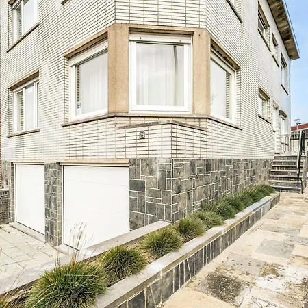 Wanderlust Belgium With Parking By Interhome 別荘 ブランケンベルヘ